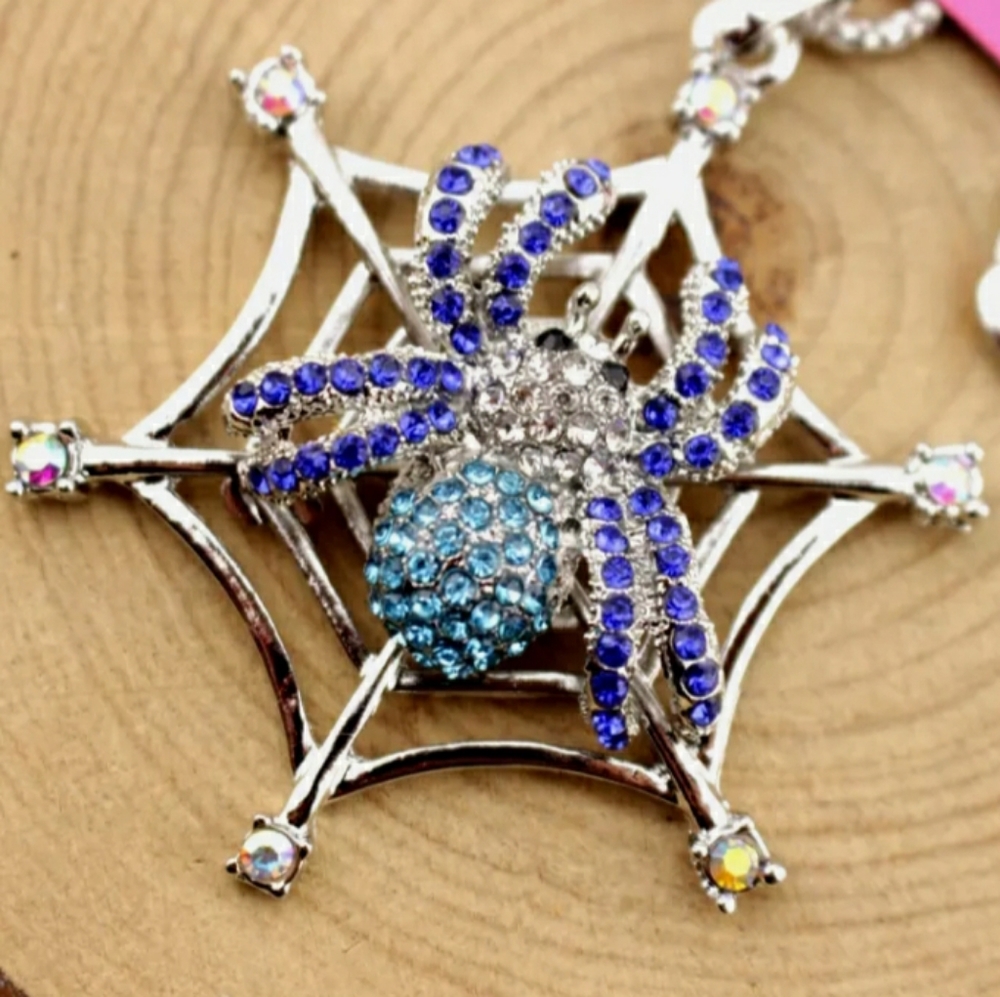 🎃 Rhinestone Spider & Web Necklace 🎃